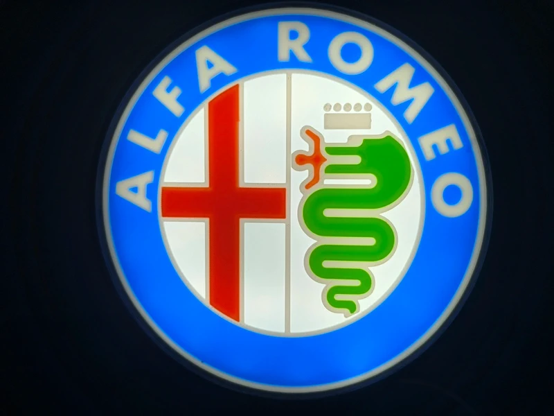 Alfa Romeo 4 cores — imagem 10